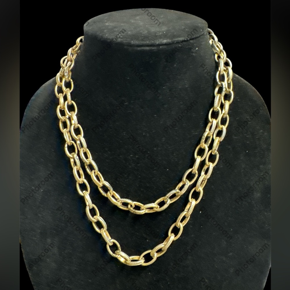 Double Strand Goldtone Textured Link Necklace. Costume. (C-O)